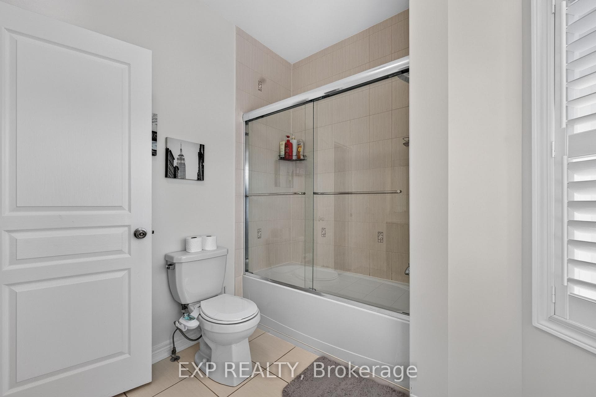 82 Humberstone Crescent photo 37