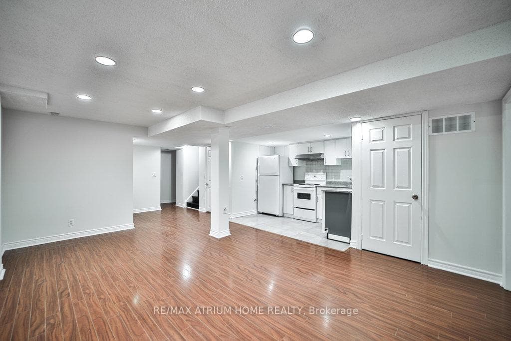 92 Milliken Meadows Drive photo 31