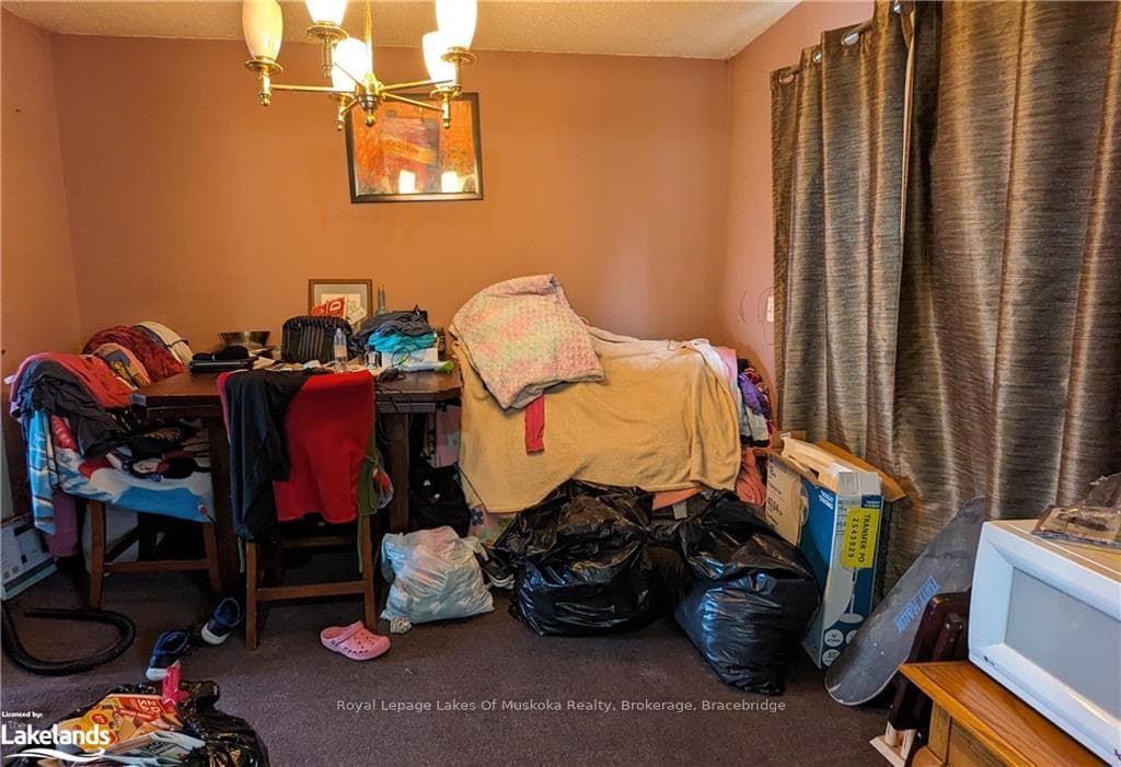 331 WELLINGTON Street photo 6