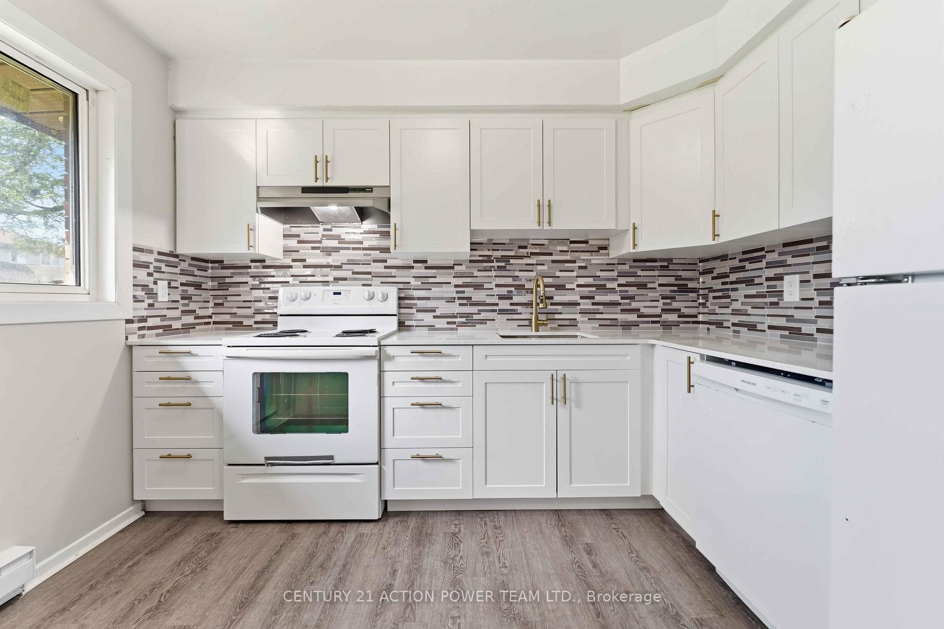 double drawers; undermount sink