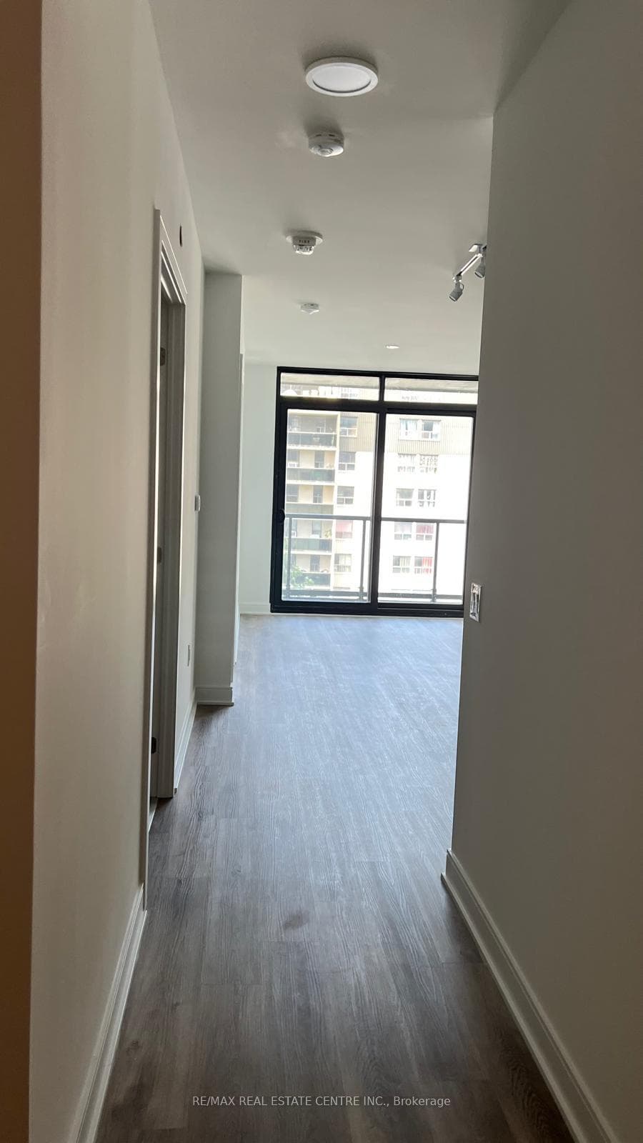 86 Dundas Street Unit 614 photo 4