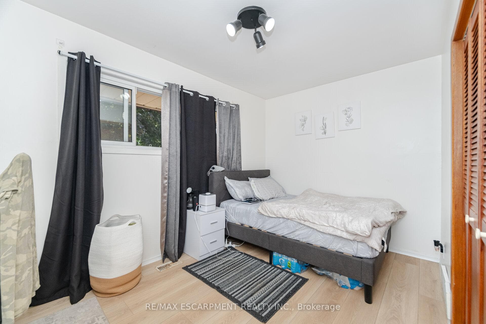 214 Forest Hill Drive Unit Upper photo 13