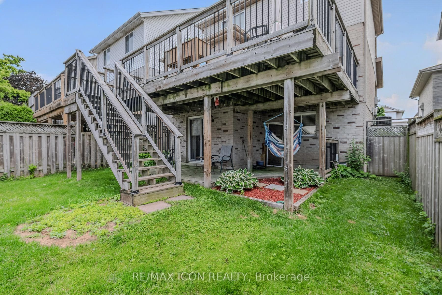 524 Ontario Street photo 38