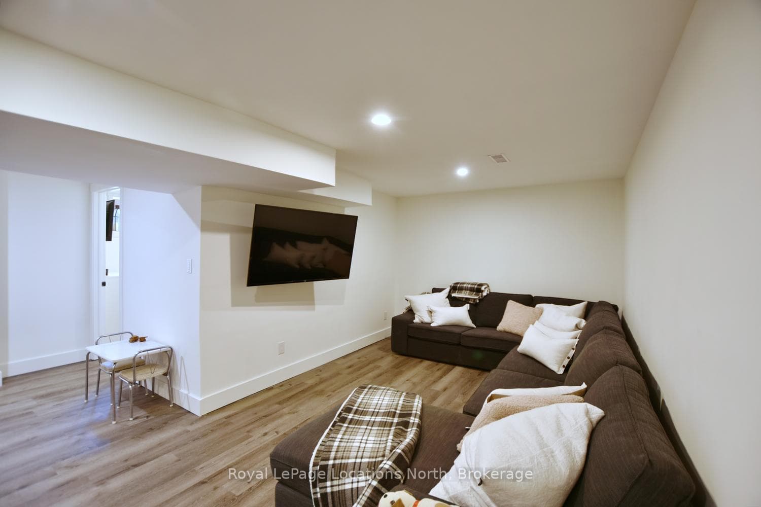 56 BATTEAUX Road photo 39