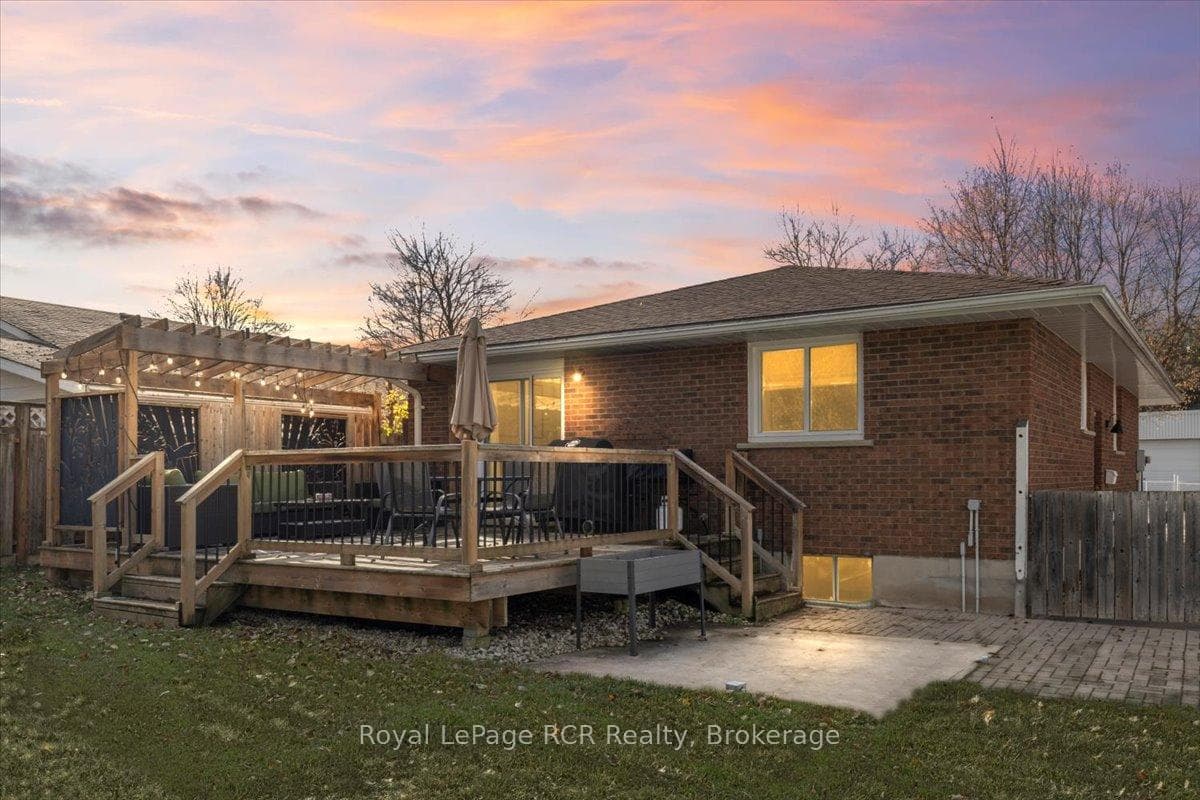651 19th Avenue photo 33