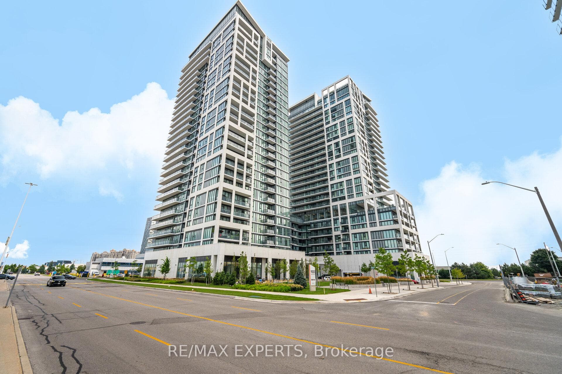 9000 Jane Street Unit 221 photo 1