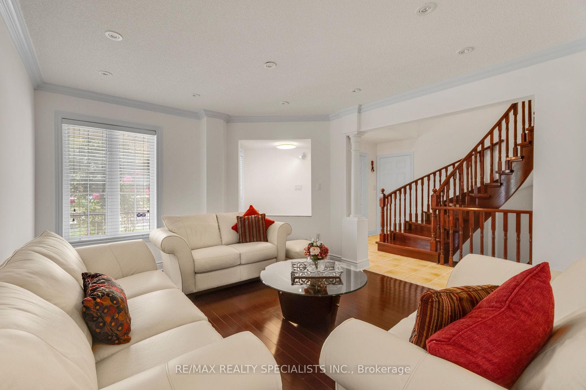 794 White Clover Way photo 9