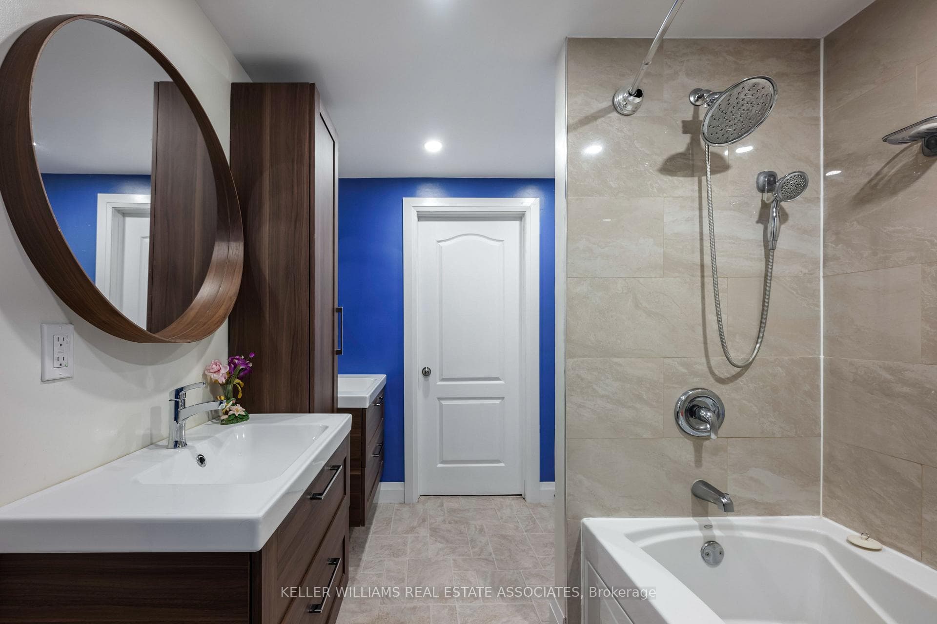 794 Laurier Avenue photo 30