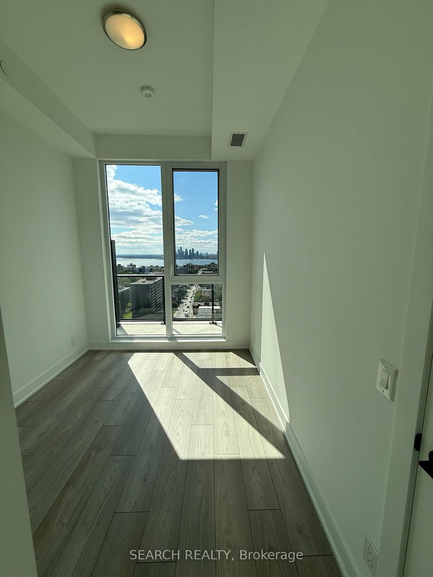 285 Dufferin Street Unit PH5 photo 19