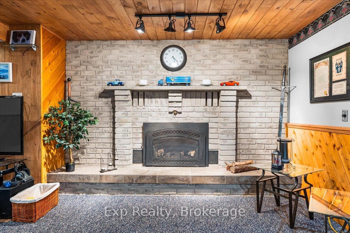 2475C Shannonville Road photo 27