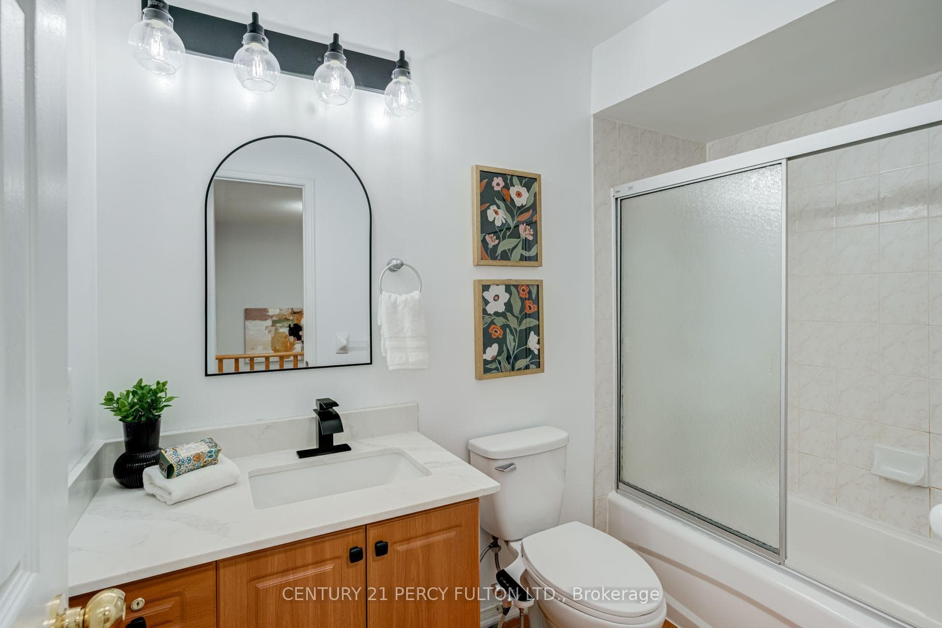 366 Strouds Lane photo 32