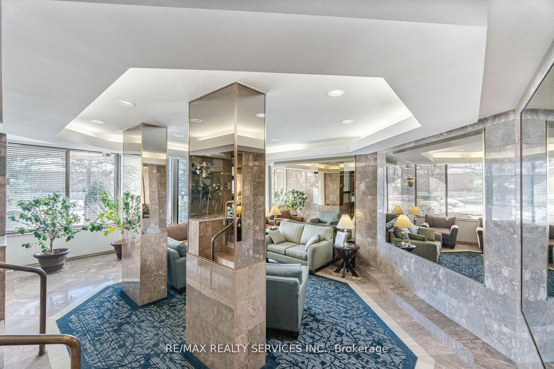 20 Cherrytree Drive Unit 411 photo 6