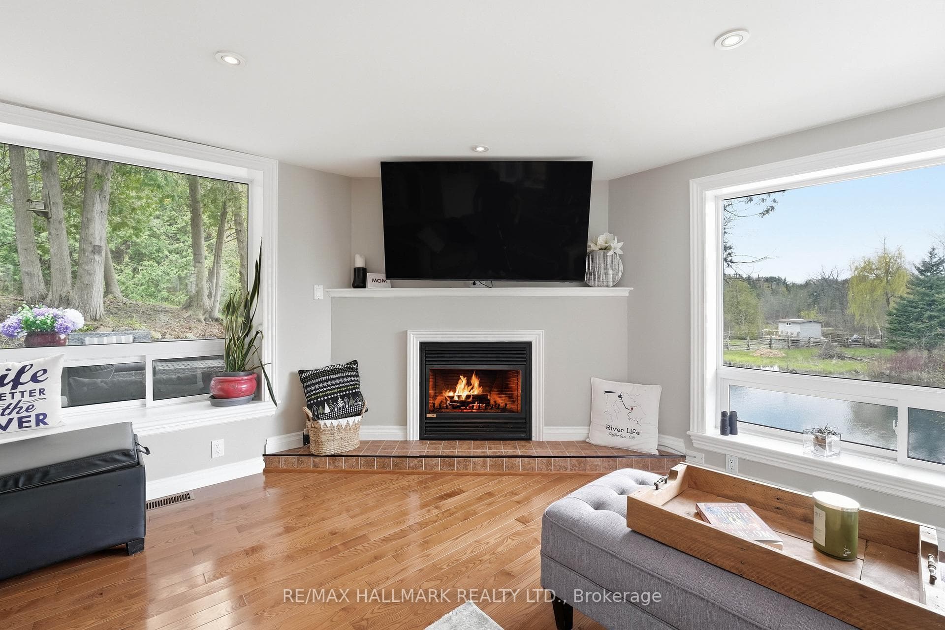 104 Riverbank Drive photo 5