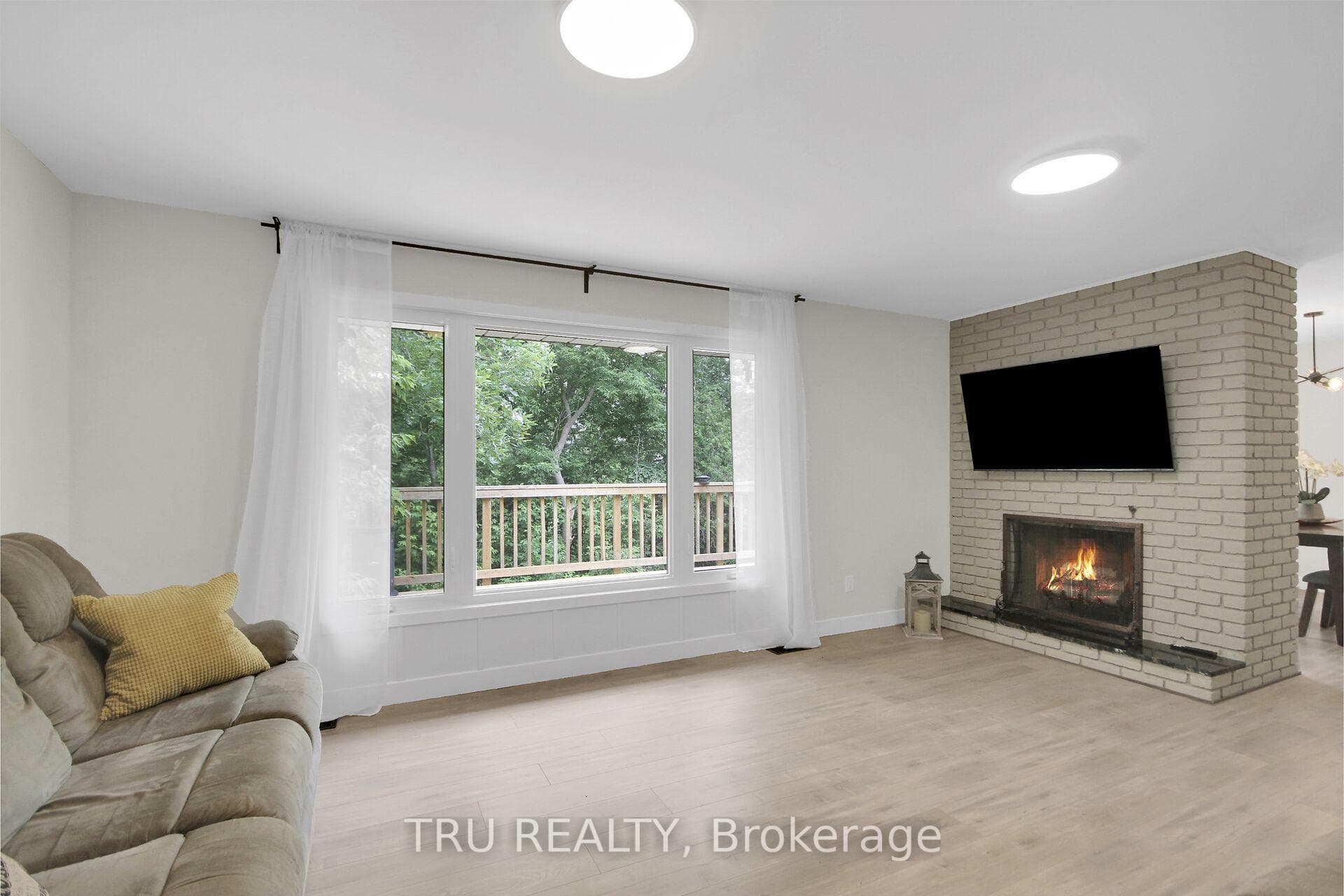 26 Langholm Crescent photo 4