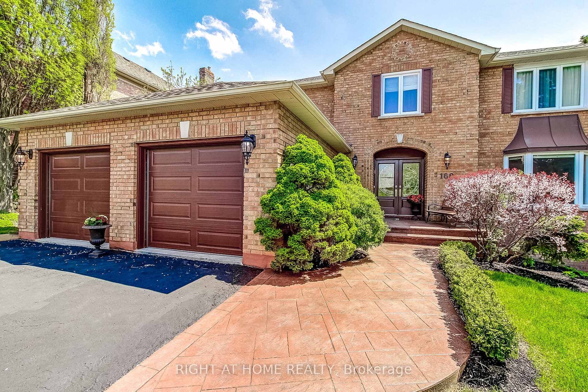 160 Rossmull Crescent photo 3