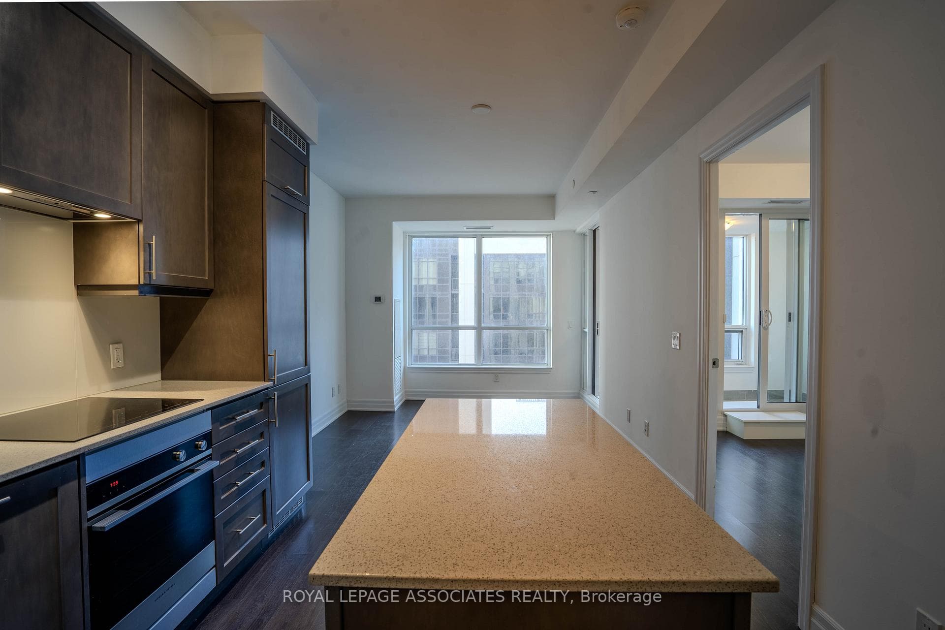 9085 Jane Street Unit 506 photo 9