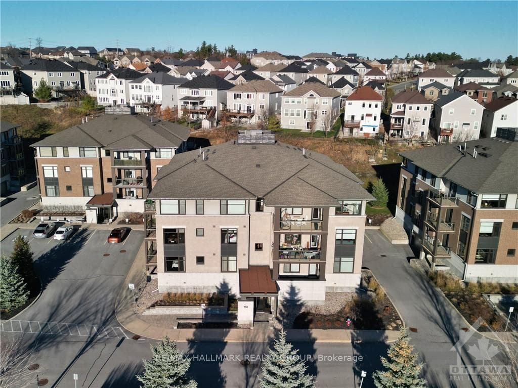 150 GUELPH Unit 102 photo 28