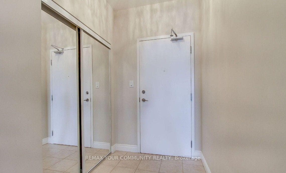 10211 Keele Street Unit 211 photo 18