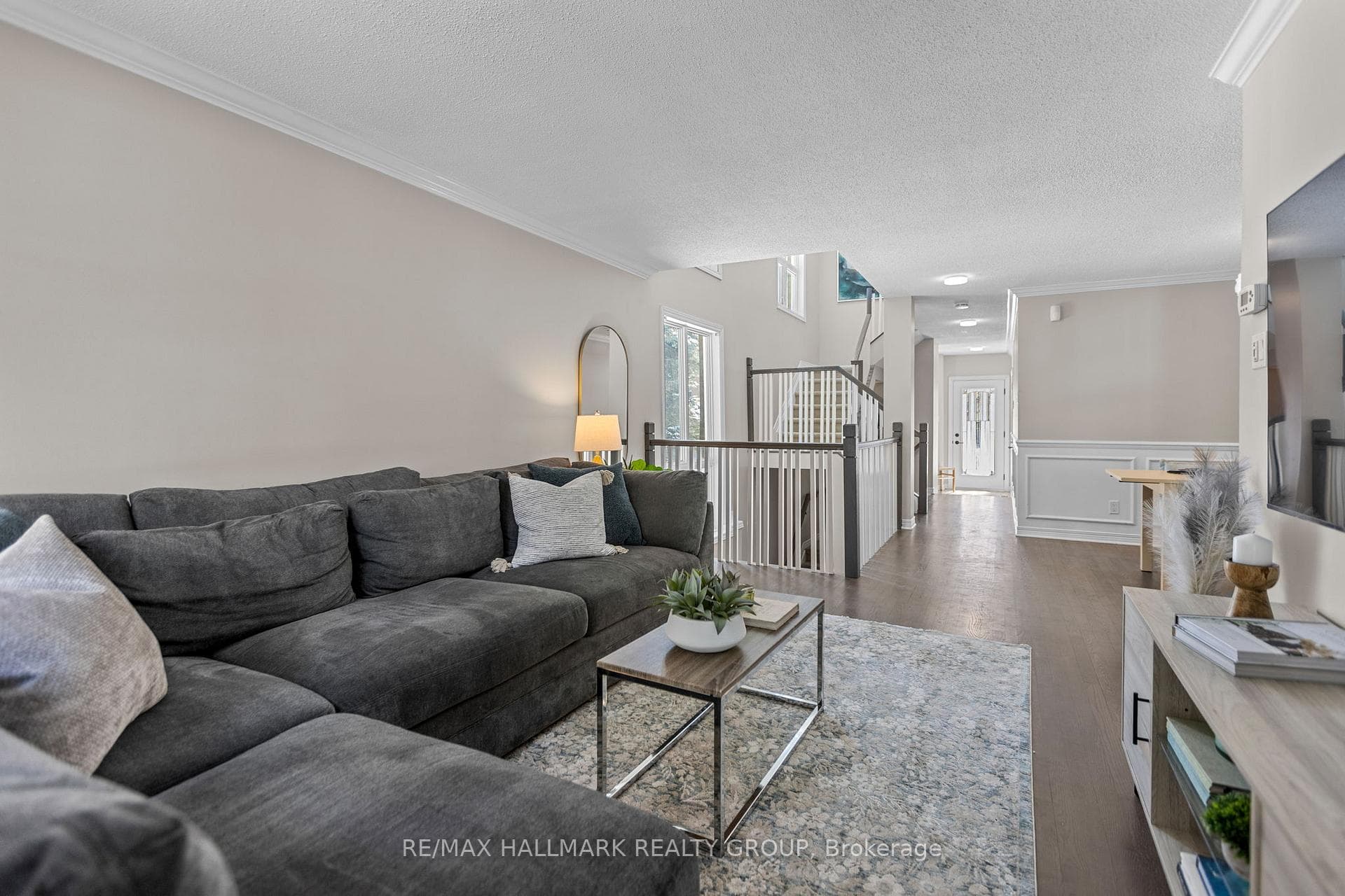 Spacious living area for relaxing