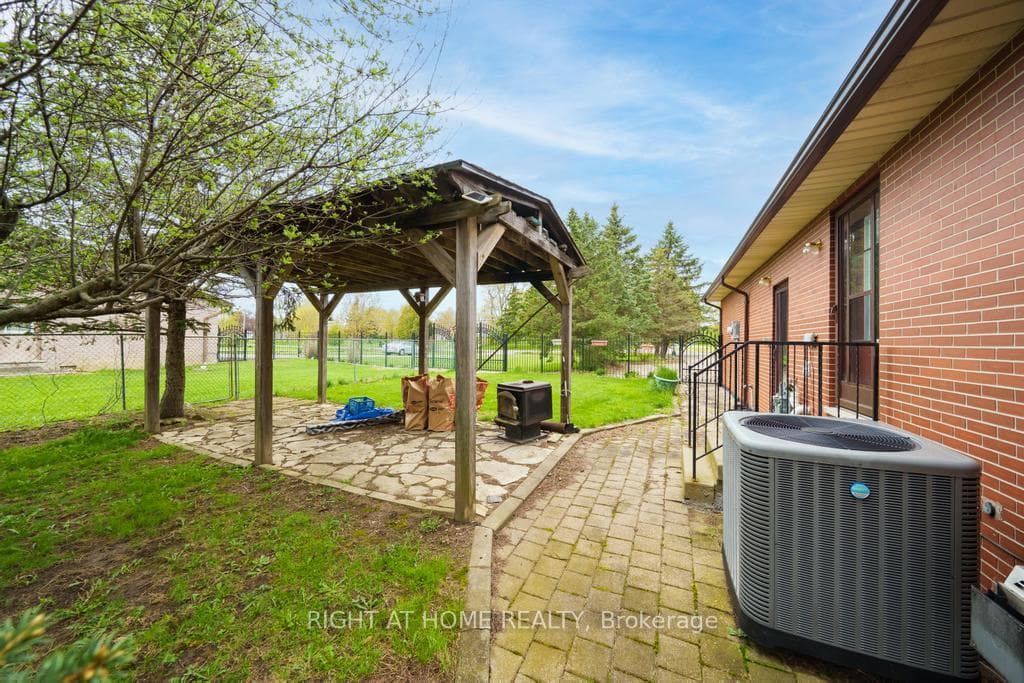 1055 Golf Club Road photo 38