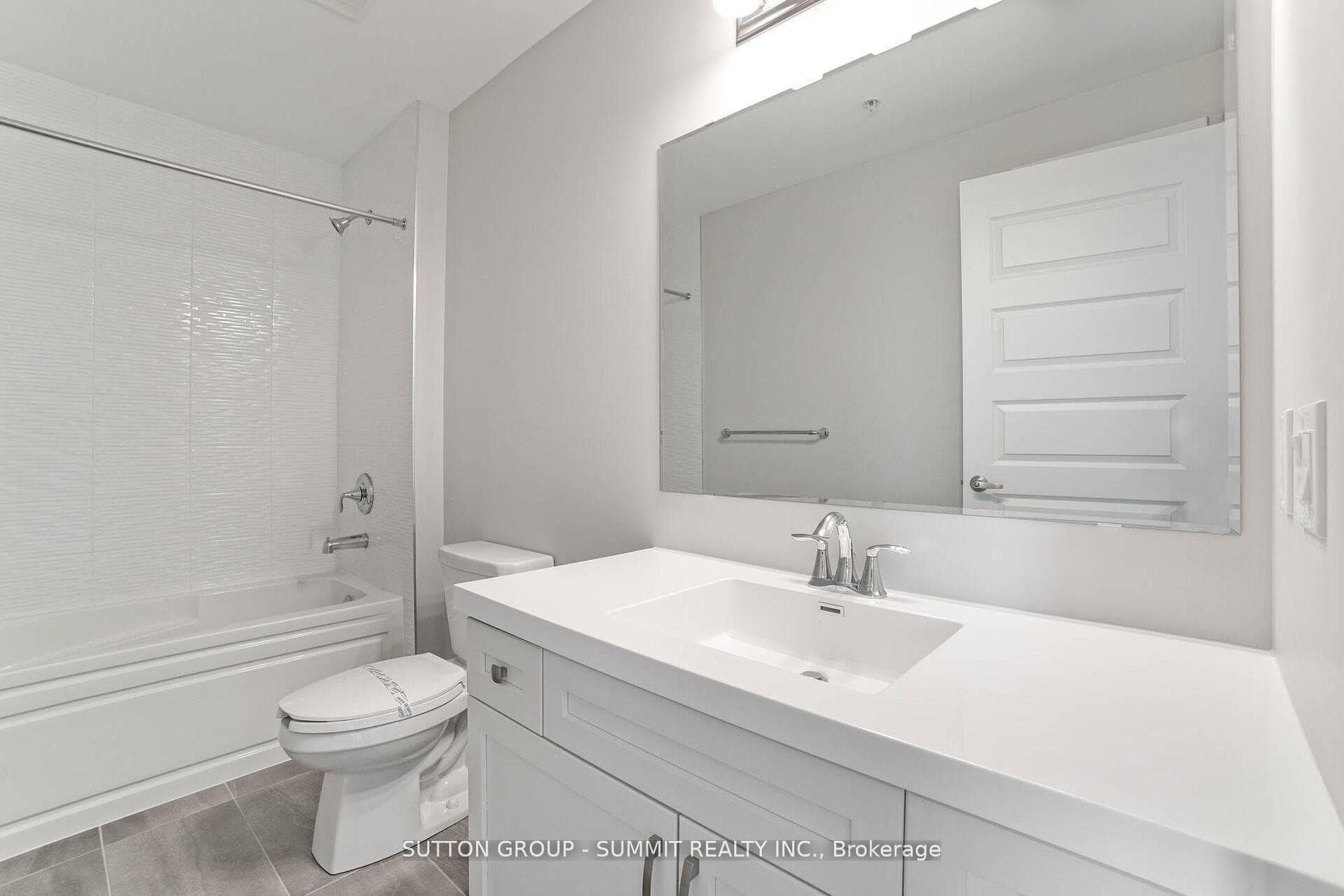 102 GROVEWOOD Common Unit 227 photo 29