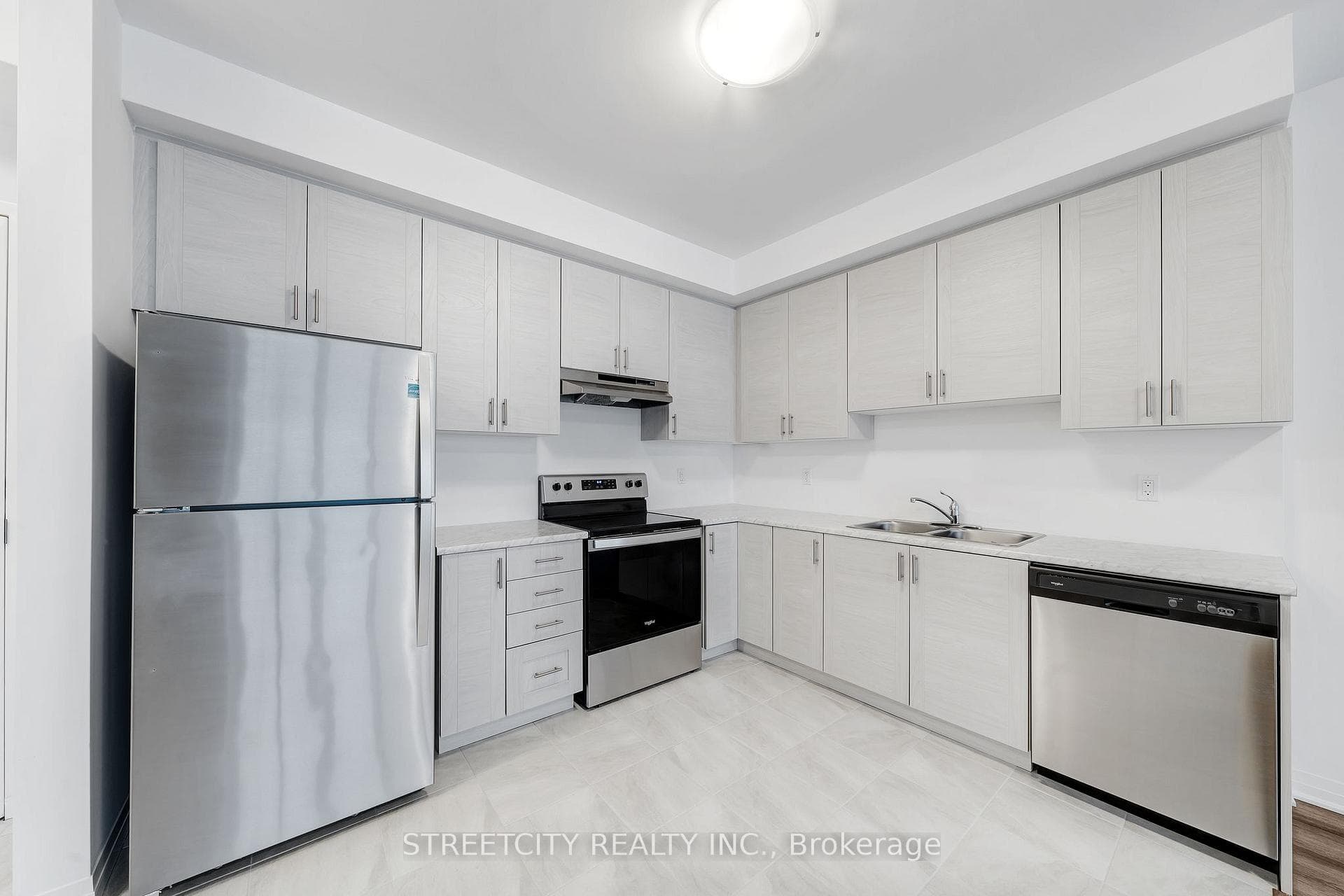 5 HAMILTON Street Unit 201 photo 15
