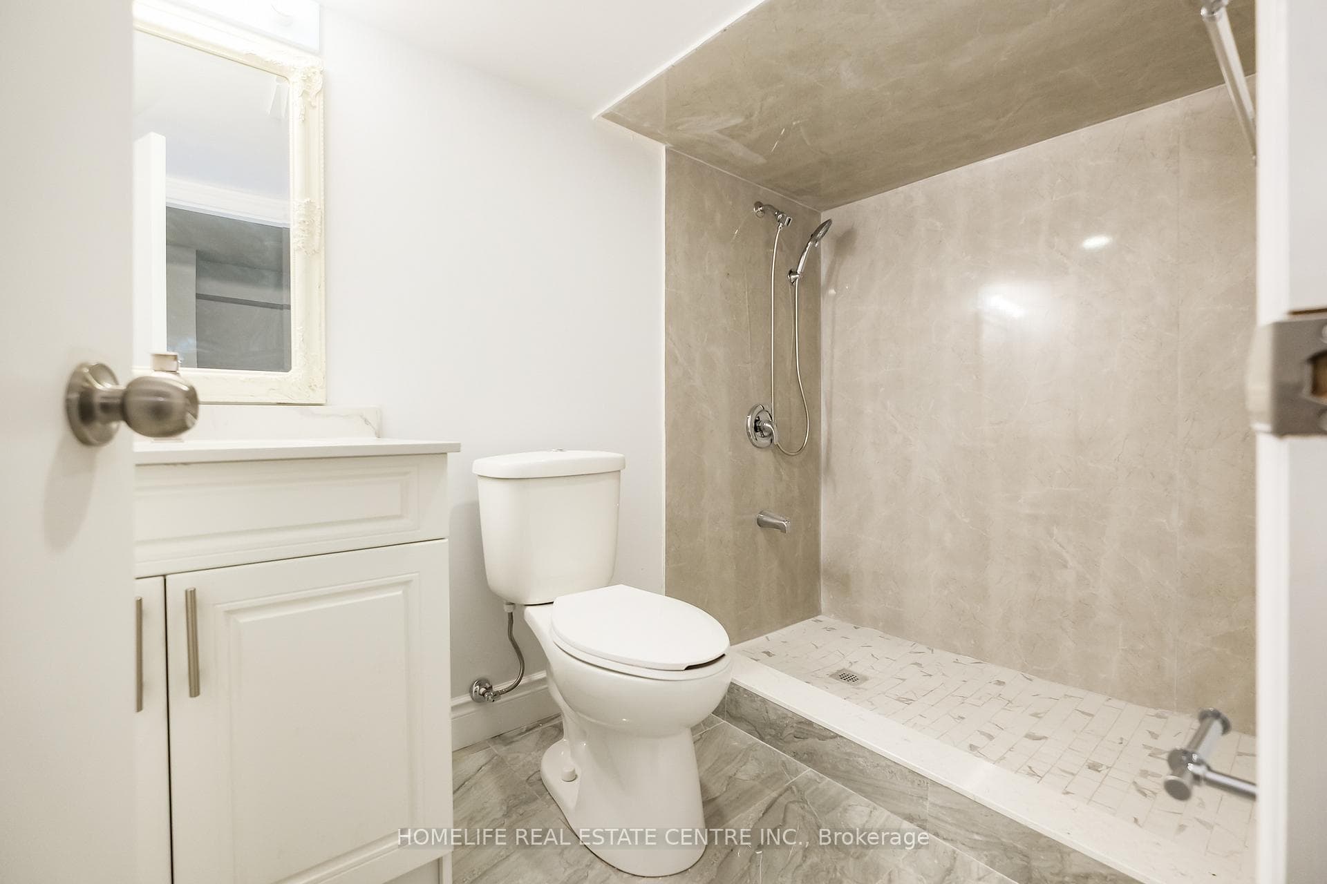 1004 Oak Street photo 31