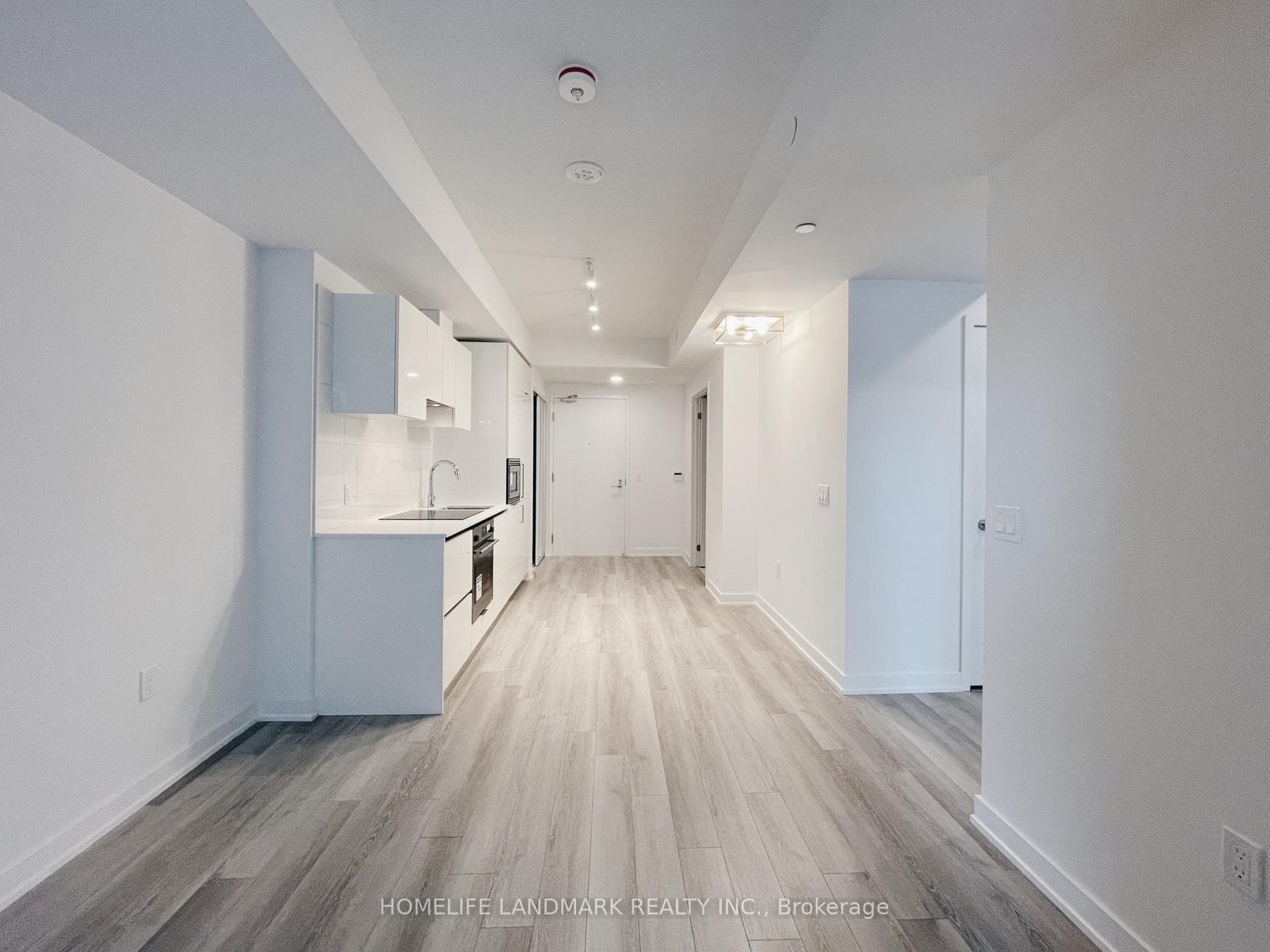 238 Simcoe Street Unit 2207 photo 1