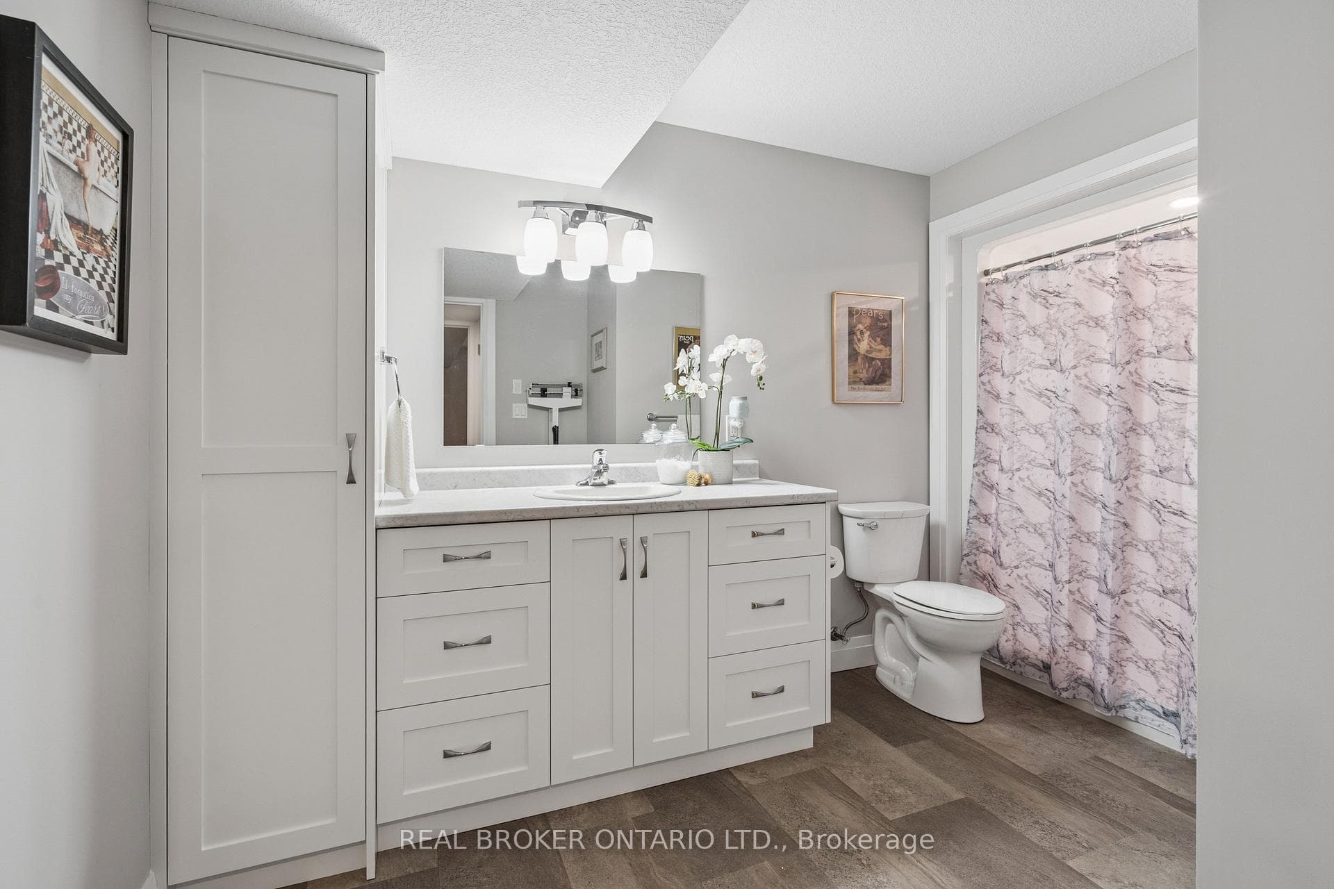 480 Grand Trunk Street photo 28