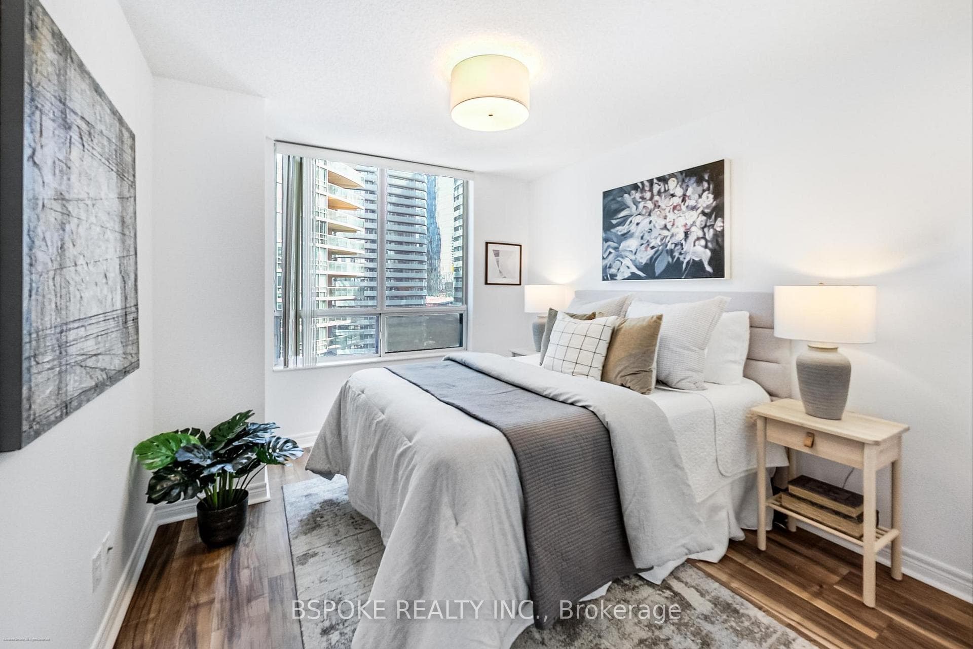 51 Lower Simcoe Street Unit 1903 photo 14