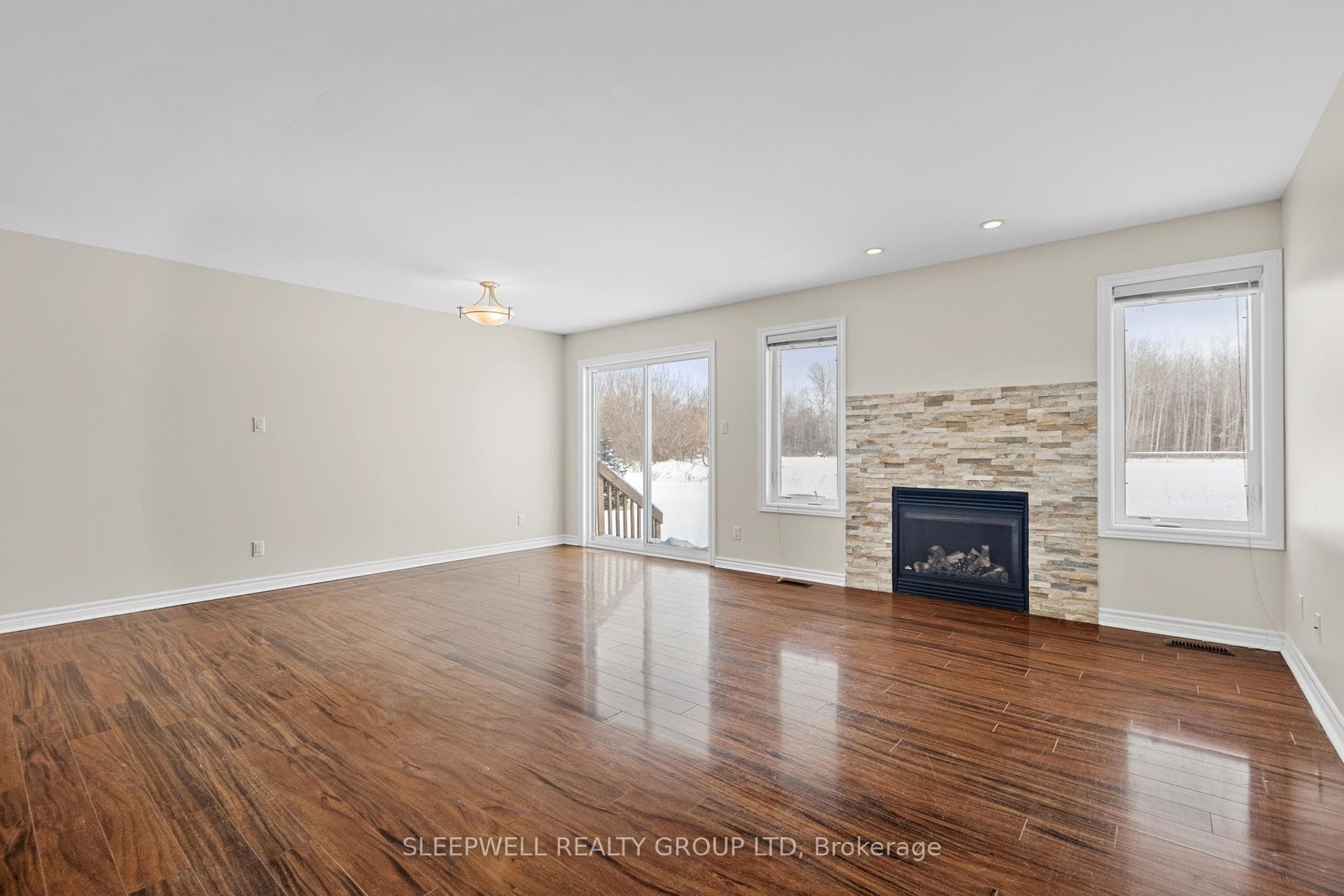 94 Fourth Avenue photo 7