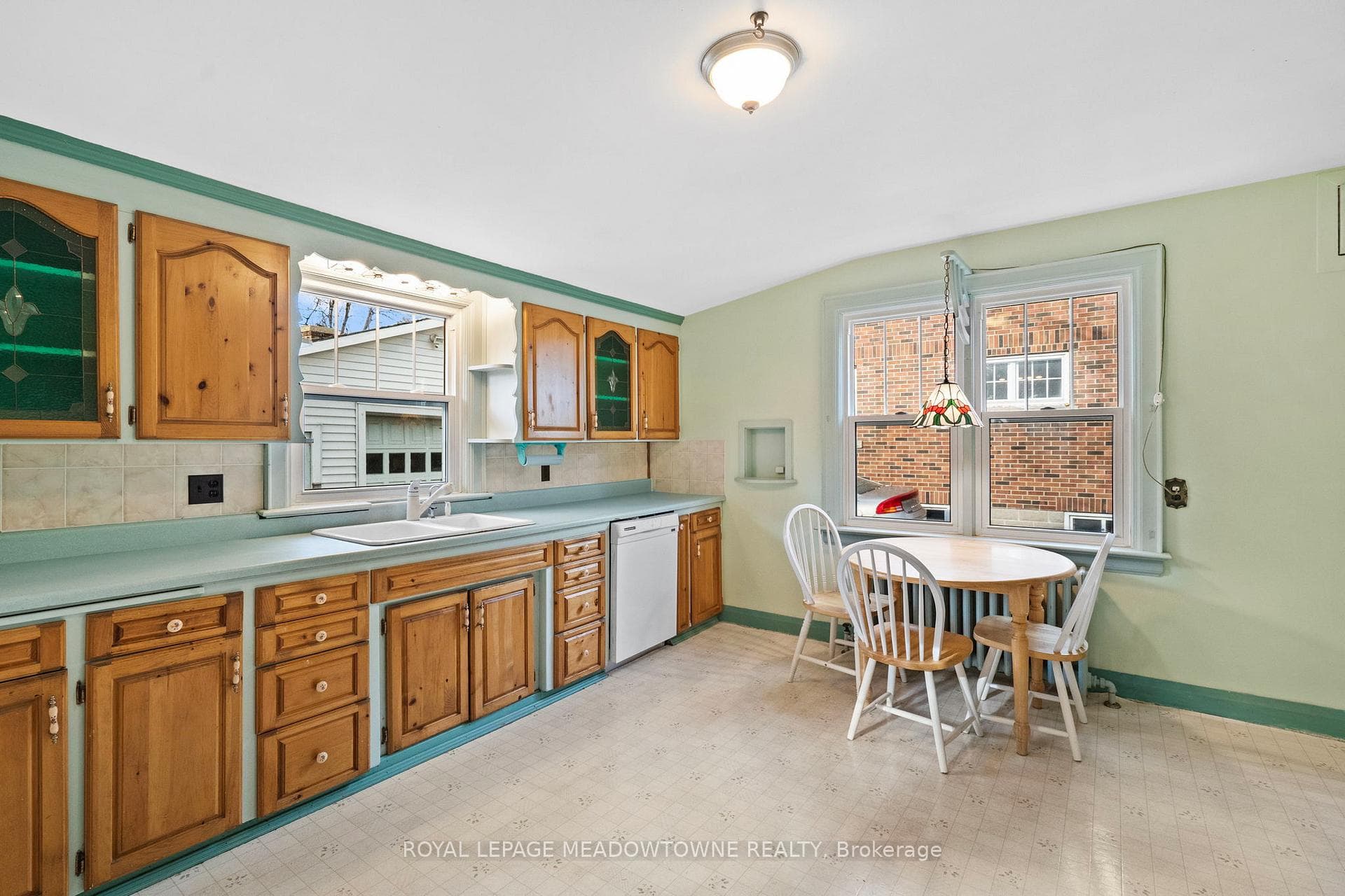 229 Queen Street photo 19