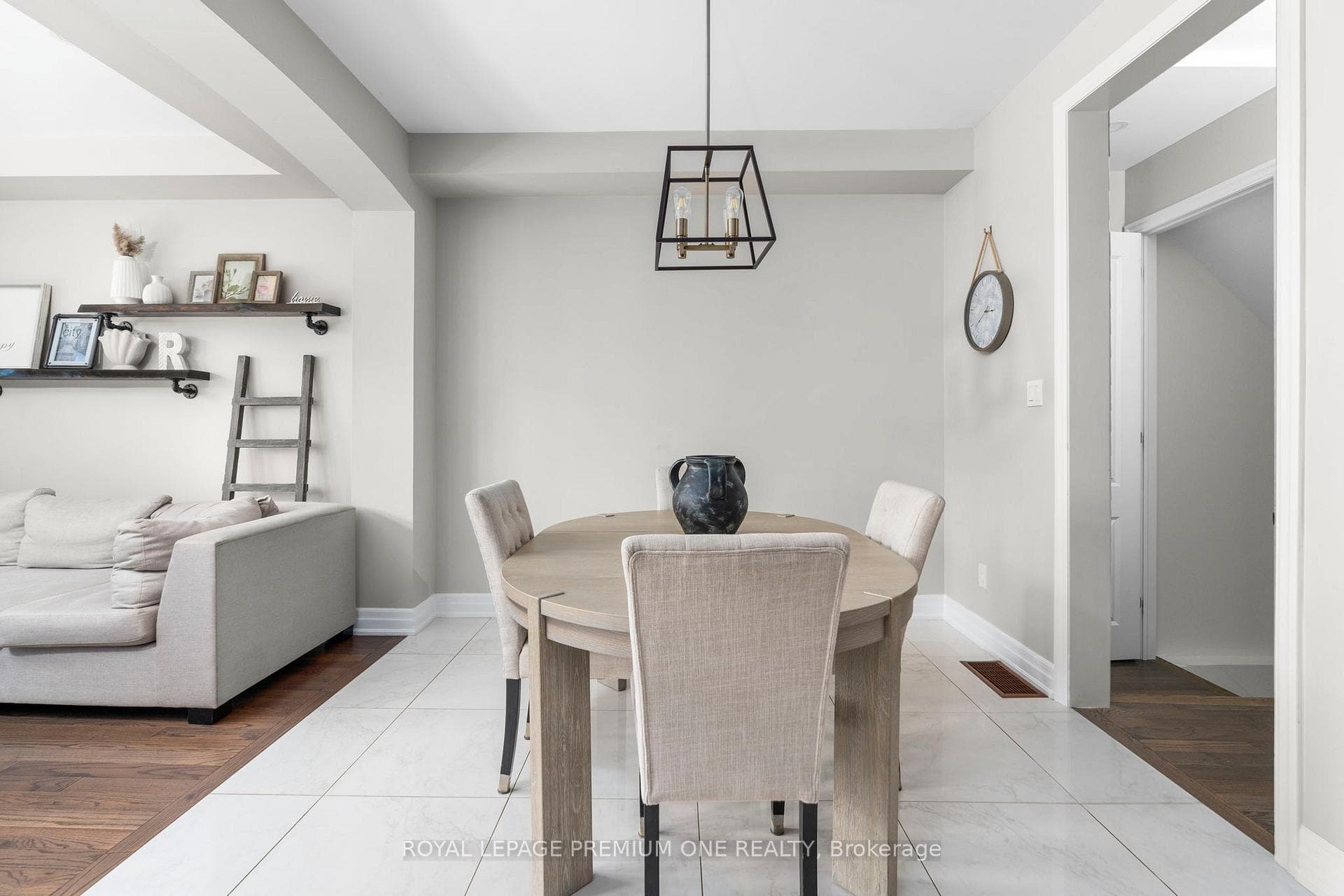 42 Wells Orchard Crescent photo 9