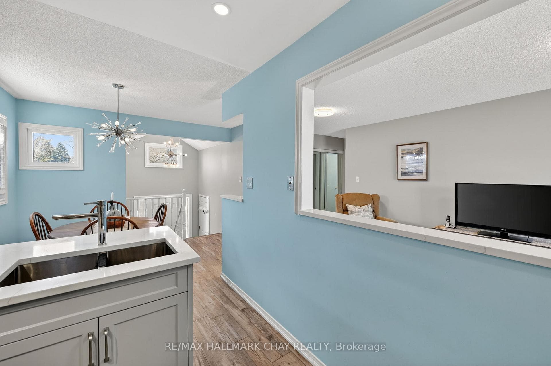 194 Wessenger Drive photo 8