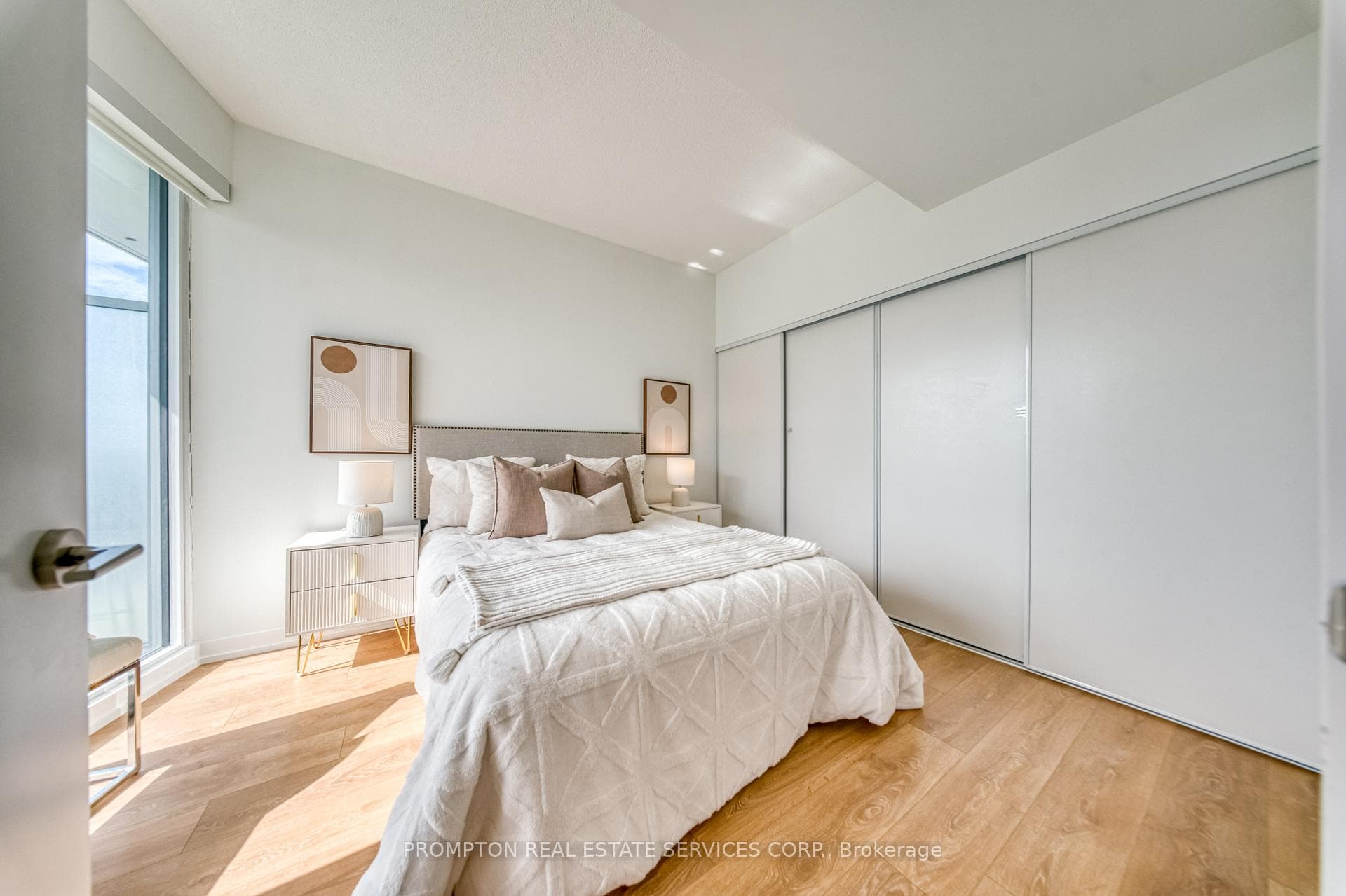 115 Mcmahon Drive Unit 3802 photo 15
