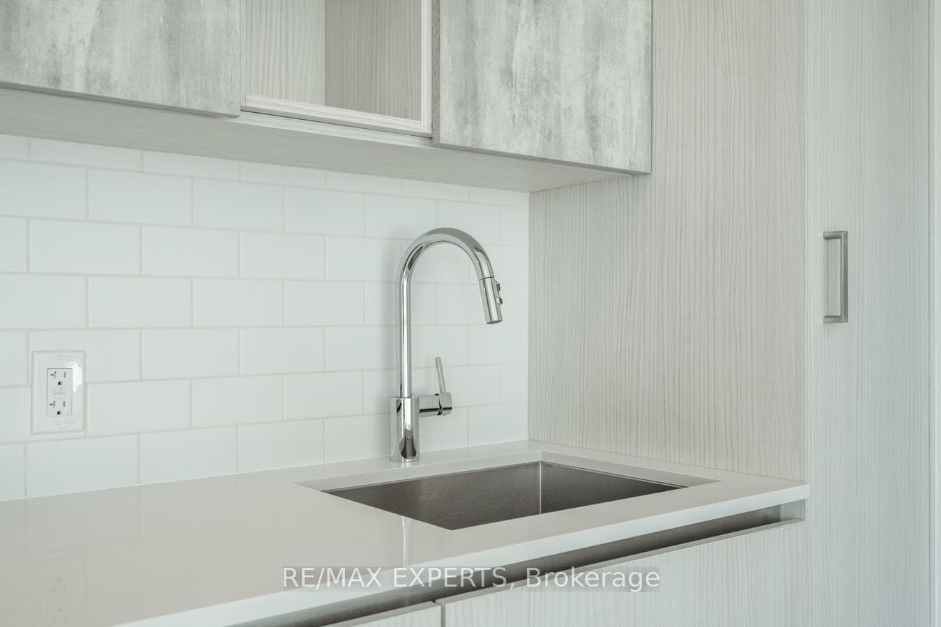 251 Manitoba Street Unit 421 photo 14