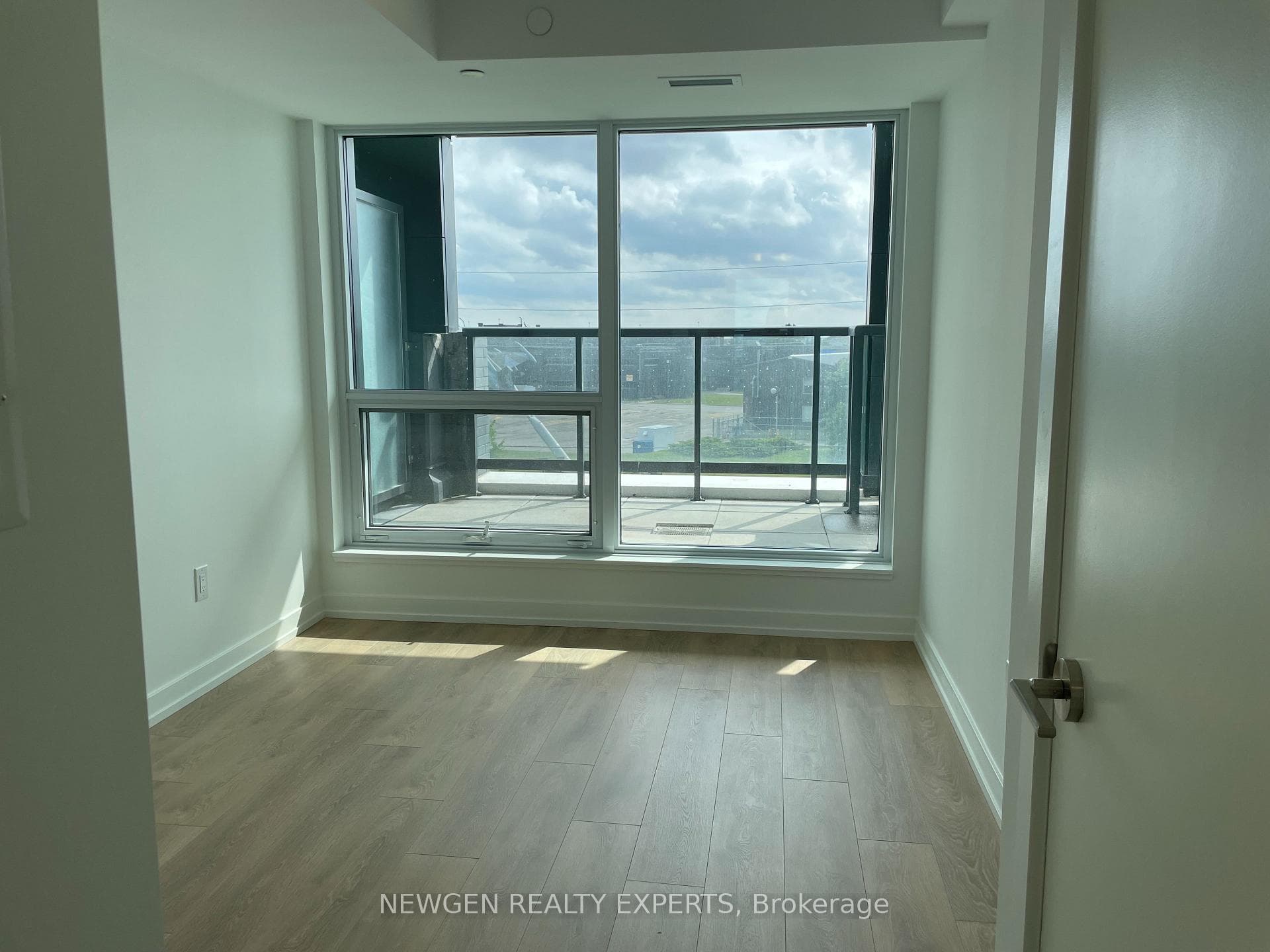 1100 Sheppard Avenue Unit 525 photo 20