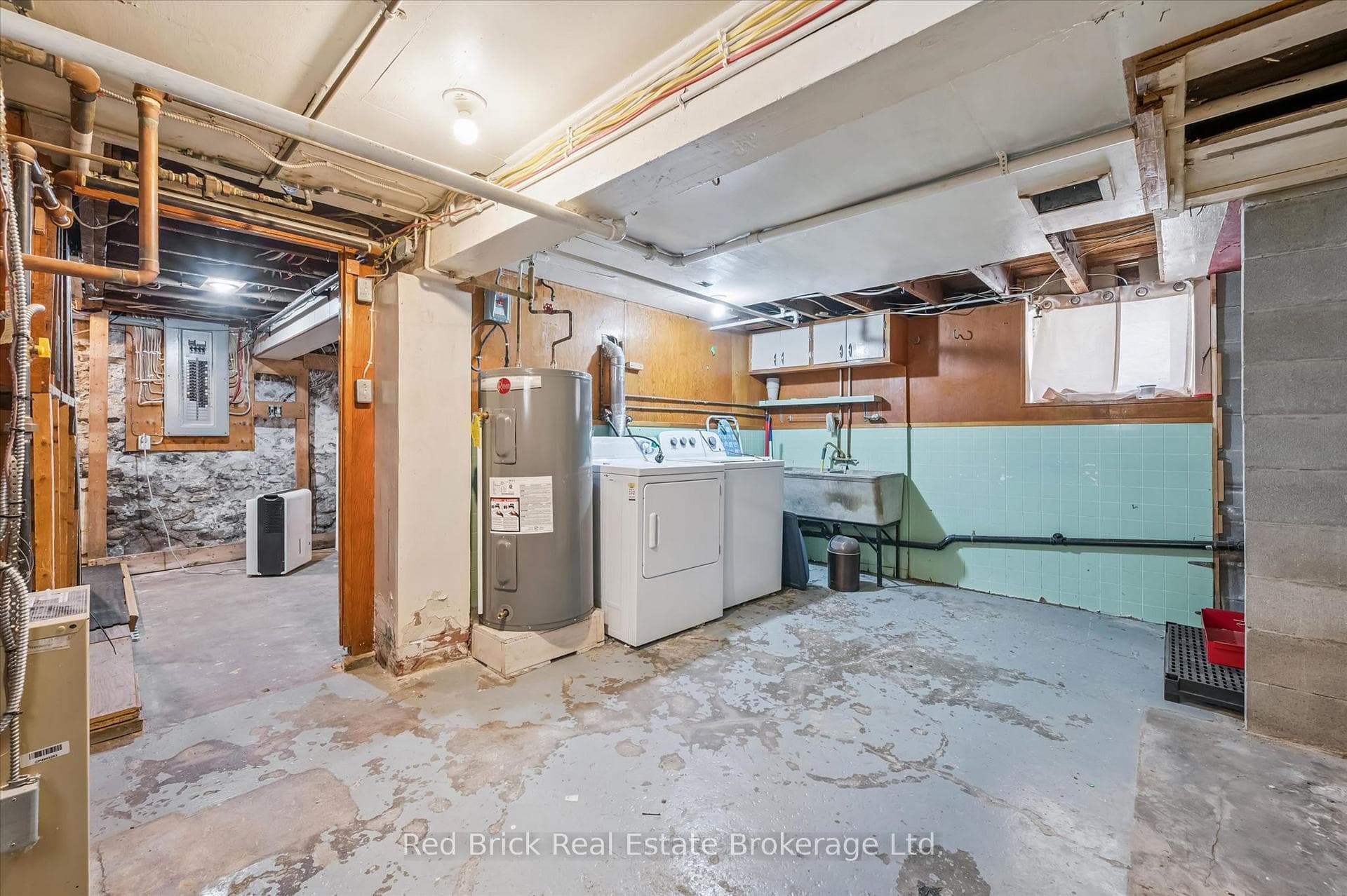 241 Victoria Road photo 23