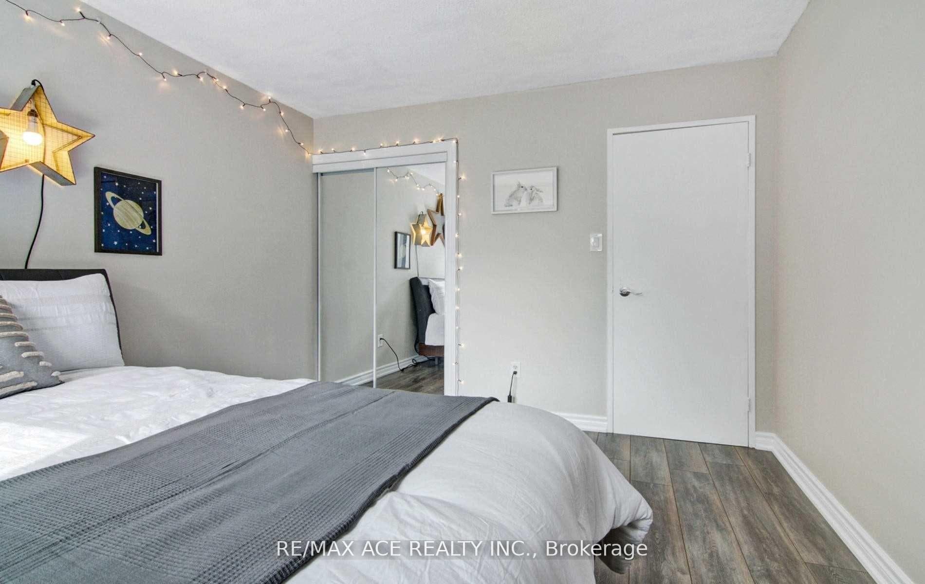 3740 Don Mills Road Unit 112 photo 15