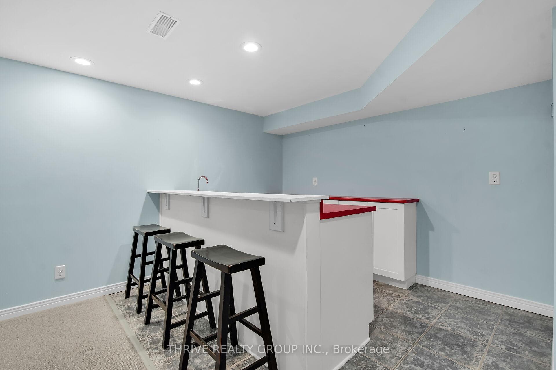 663 Woodcrest Boulevard photo 28