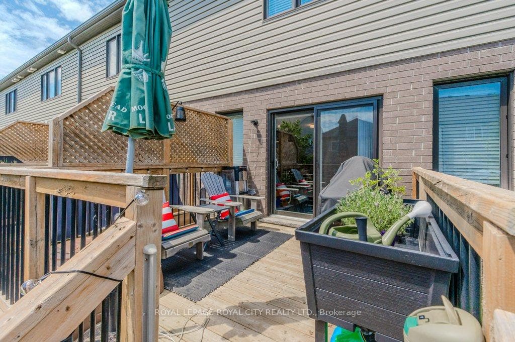 135 Hardcastle Drive Unit 96 photo 23