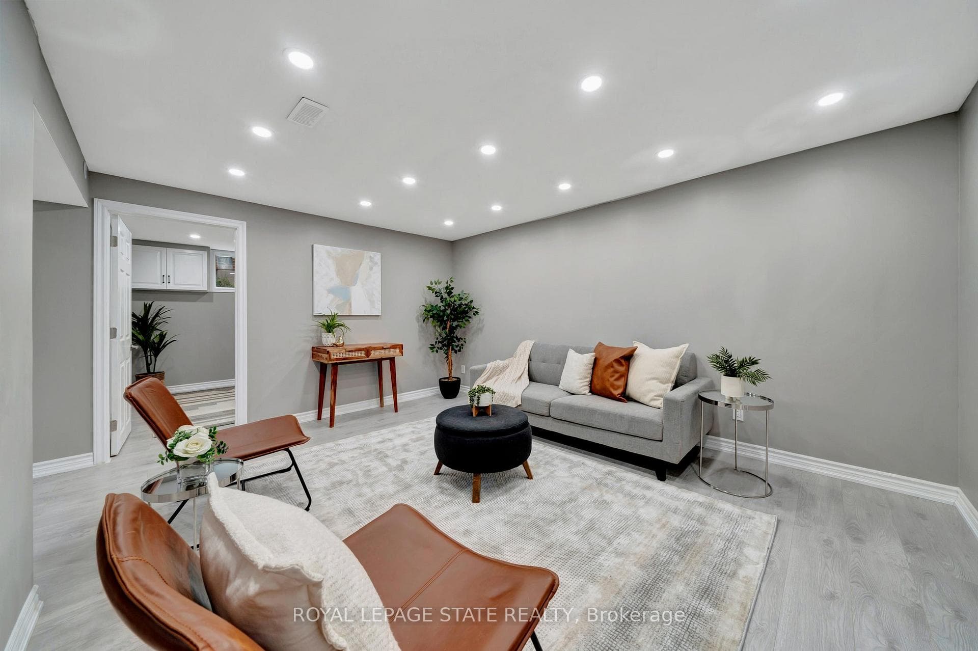 109 Welbourn Drive photo 14