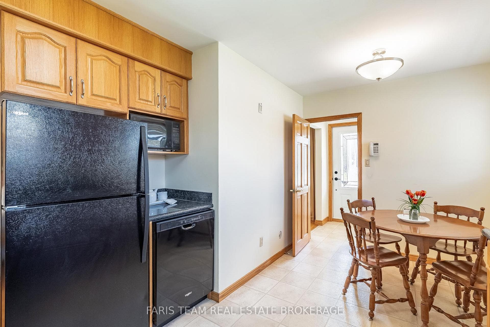 212 Grove Street photo 7
