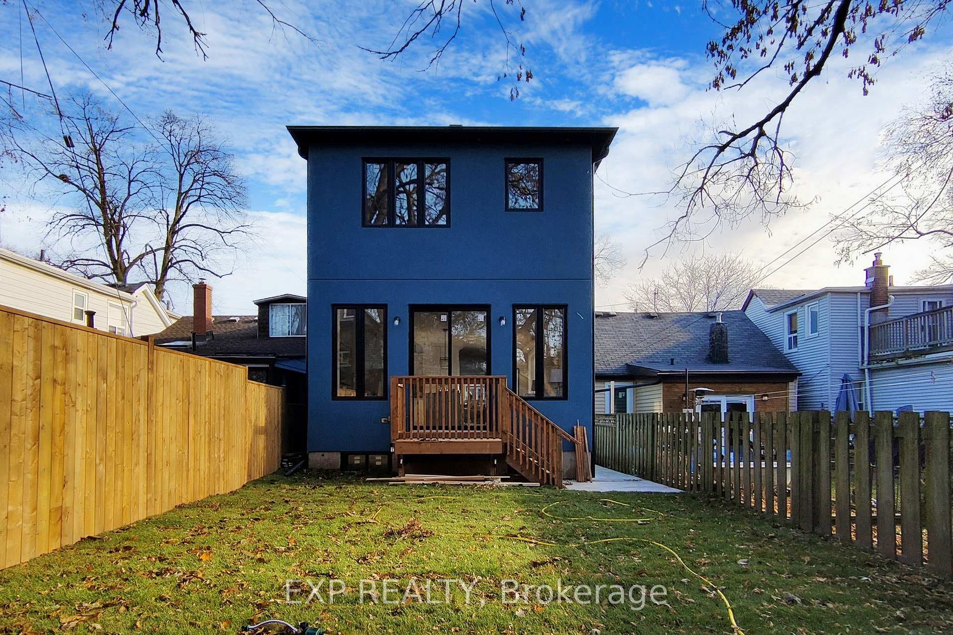644 Rhodes Avenue photo 39