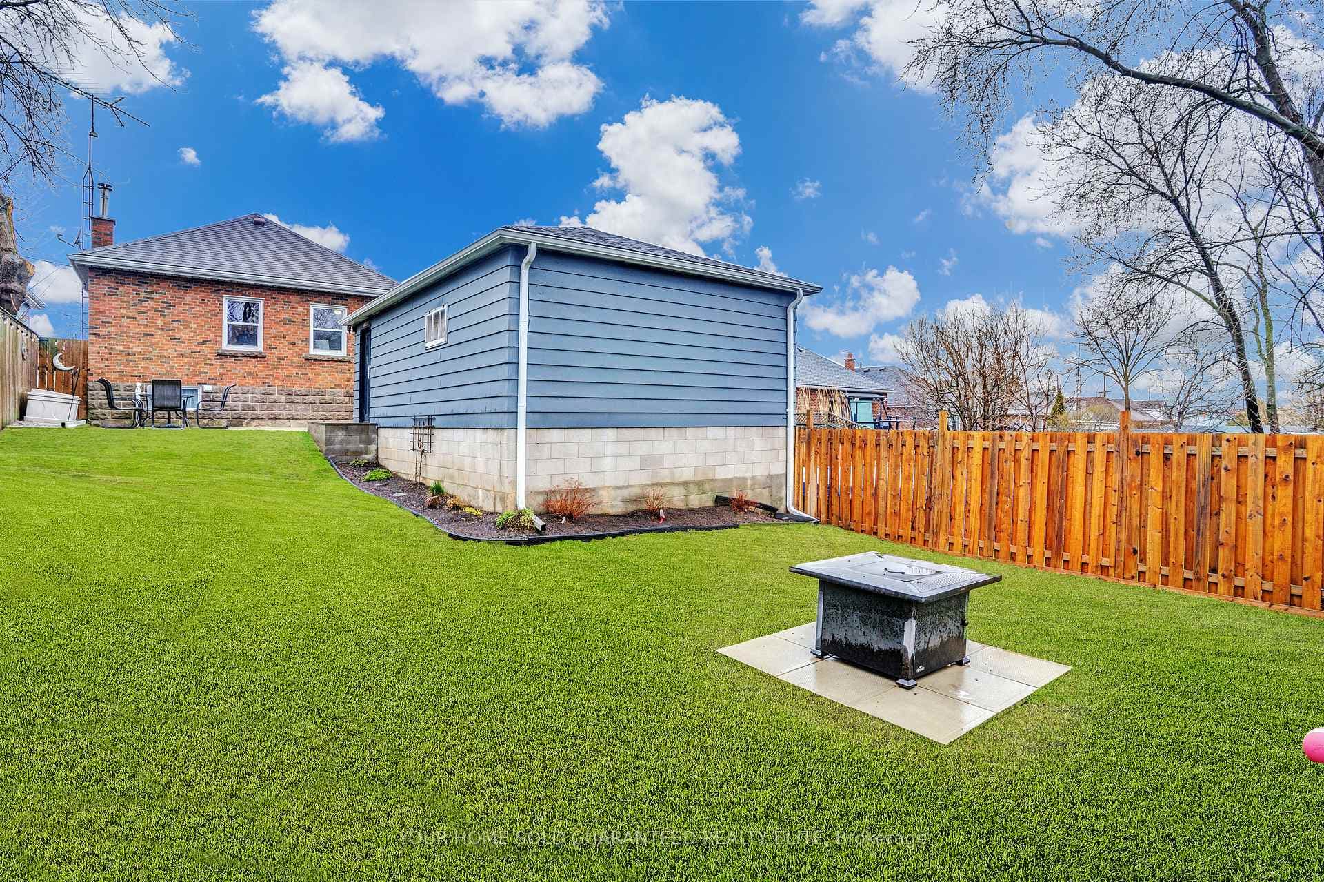 611 Upper Wentworth Street photo 20