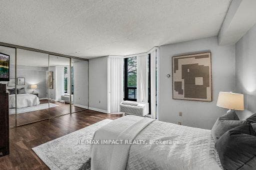 1540 Pickering Parkway Unit 302 photo 11