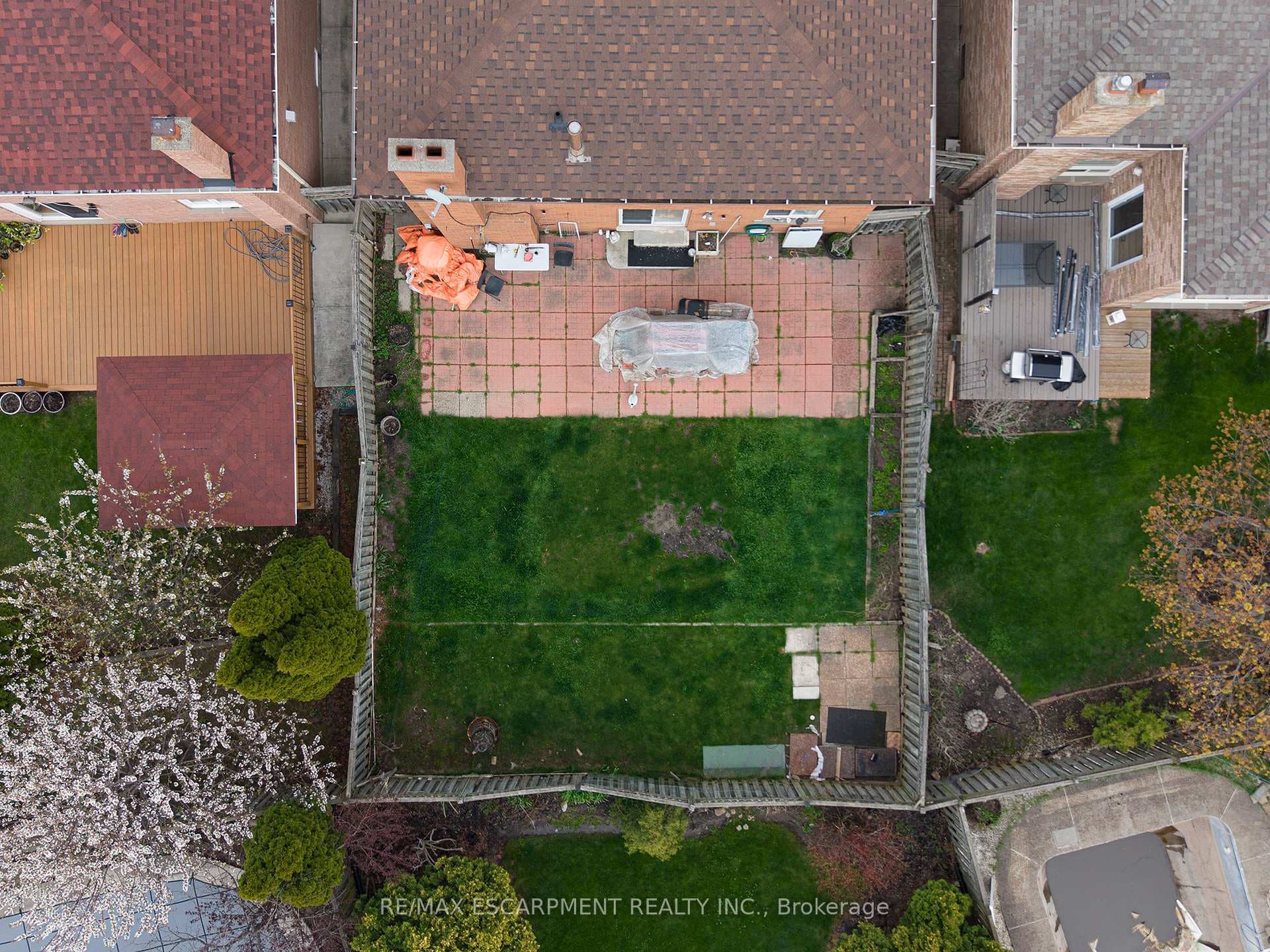 2057 Wincanton Crescent photo 39