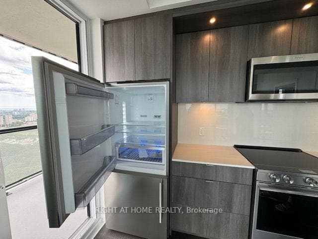 30 Inn On The Park Drive Unit 4304 photo 17
