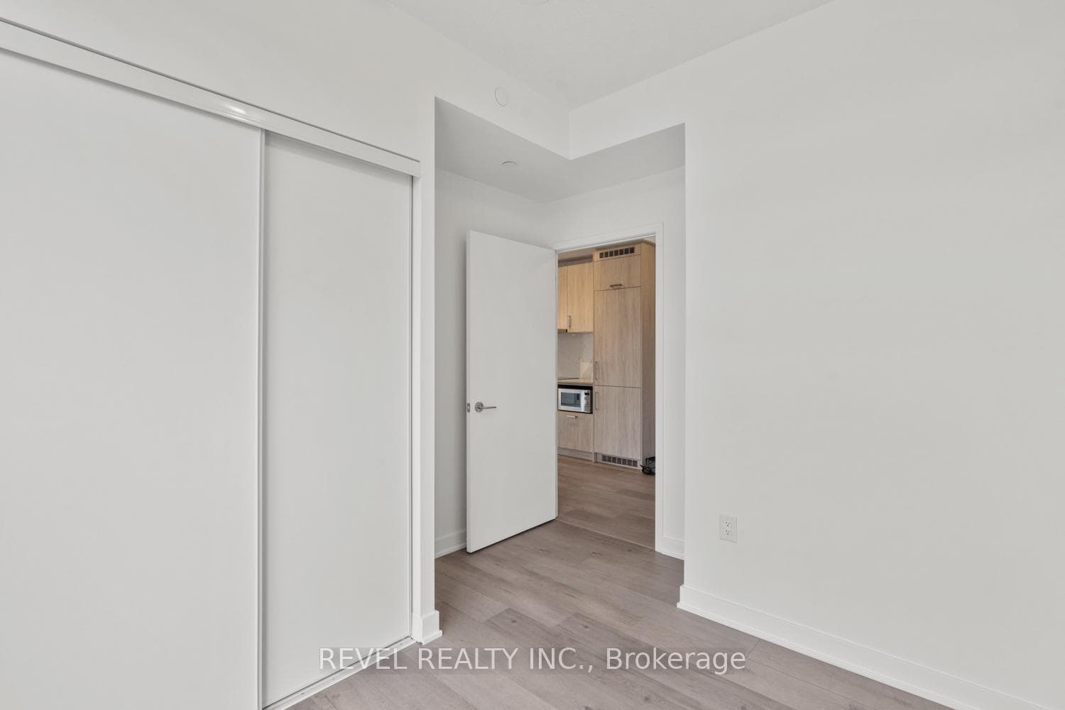 60 Honeycrisp Crescent Unit 720 photo 18