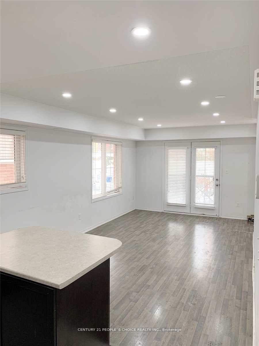31 Hays Boulevard Unit 5 photo 6